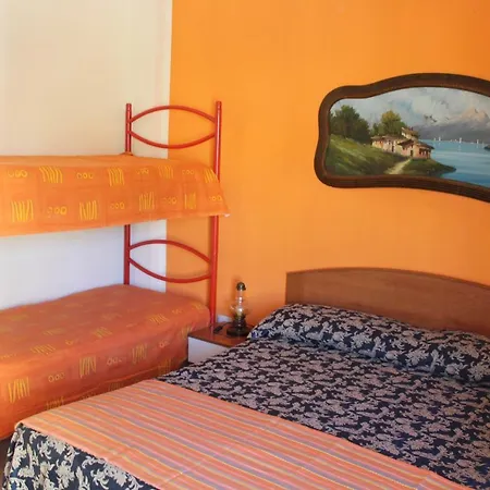 Apartment Casa Anna 7 Posti Letto 200 Mt Dalla Spiaggia